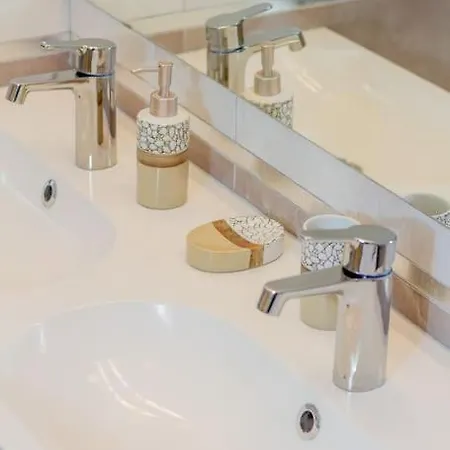 Bartok Boulevard By Nw بودابست