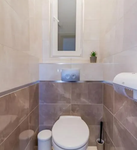 Bartok Boulevard By Nw *