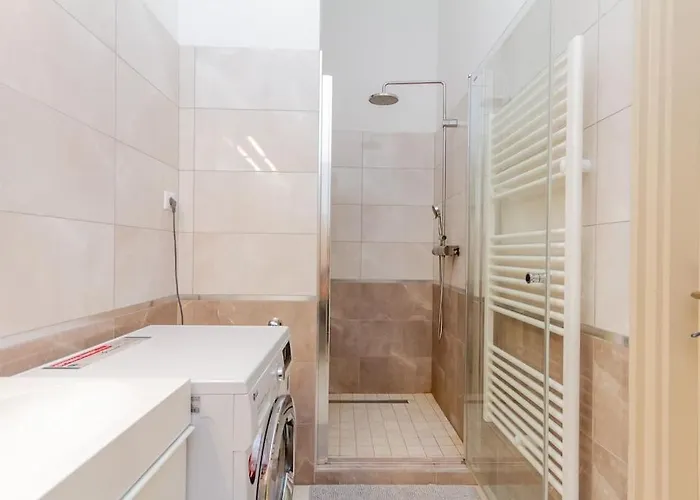 Bartok Boulevard By Nw * Budapest