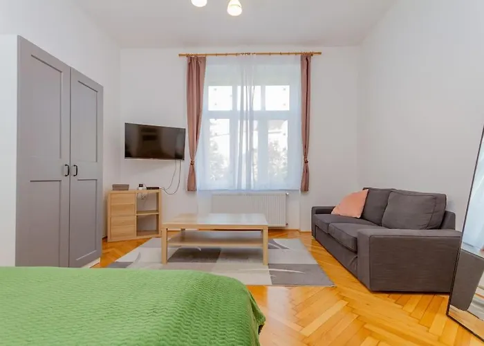 Bartok Boulevard By Nw * Budapest