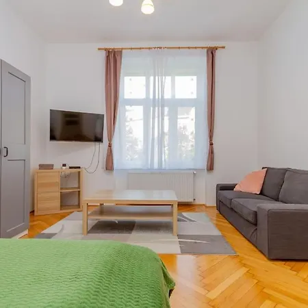 Bartok Boulevard By Nw * Budapest